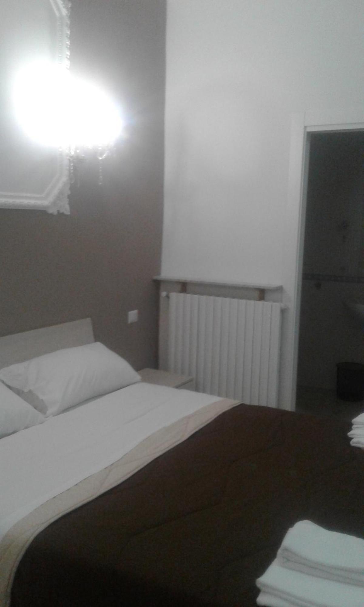 B&Bhotel Emmanuel Napoli Экстерьер фото